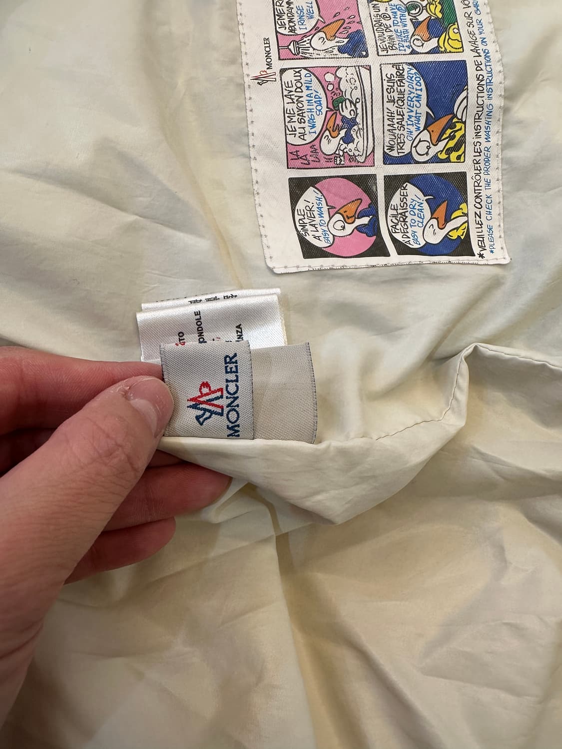 몽클레어 유광 네이비 오리털 다운 하프 패딩 상품이미지8