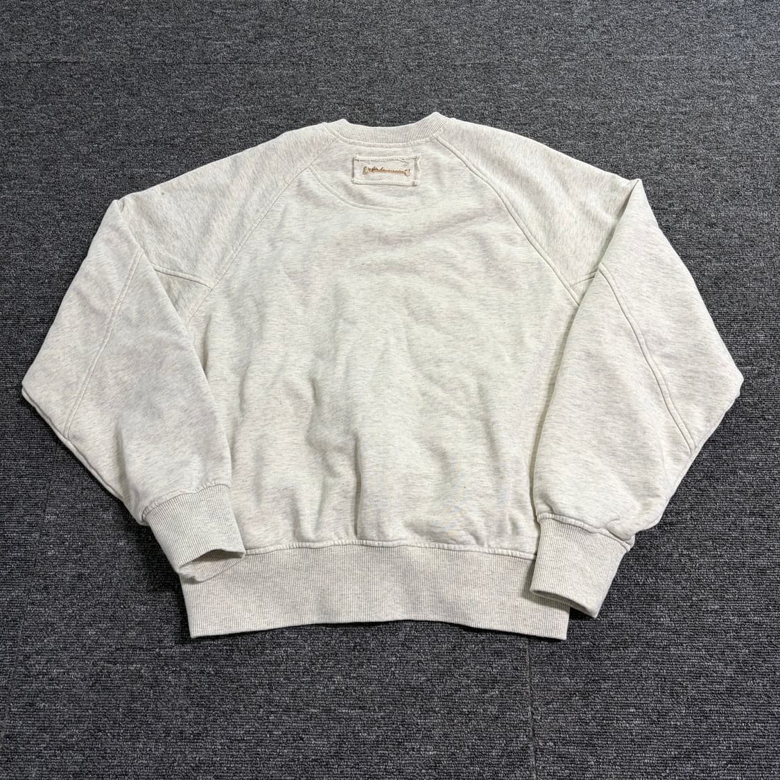 아틀리에 나인 오트밀 맨투맨 상품이미지6