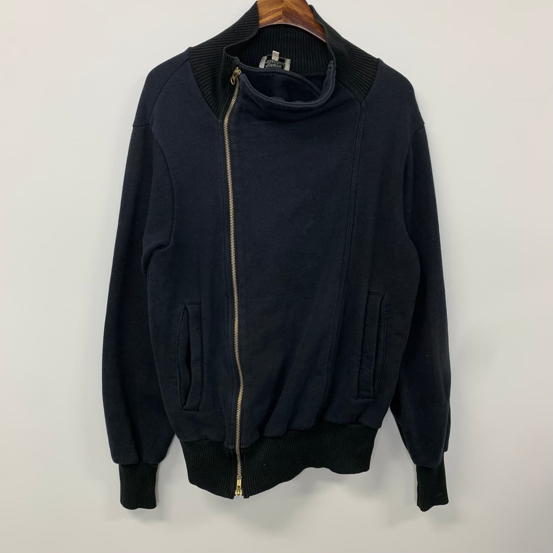 비비안웨스트우드 빅로고 코튼 집업  상품이미지3