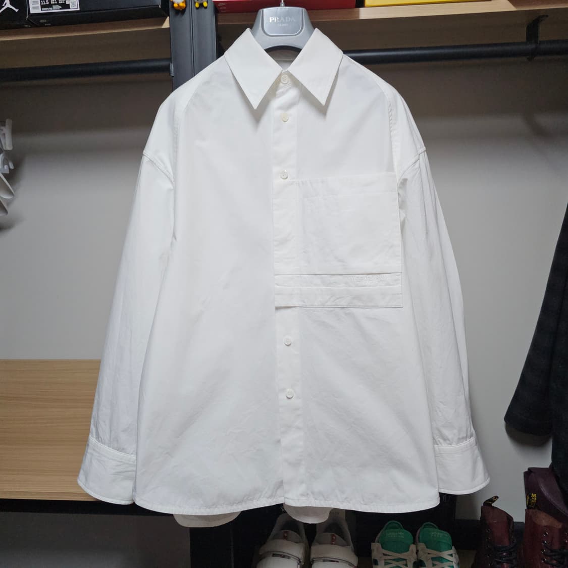 우영미 화이트 세련된디자인 남성 오버사이즈셔츠 100 상품이미지1
