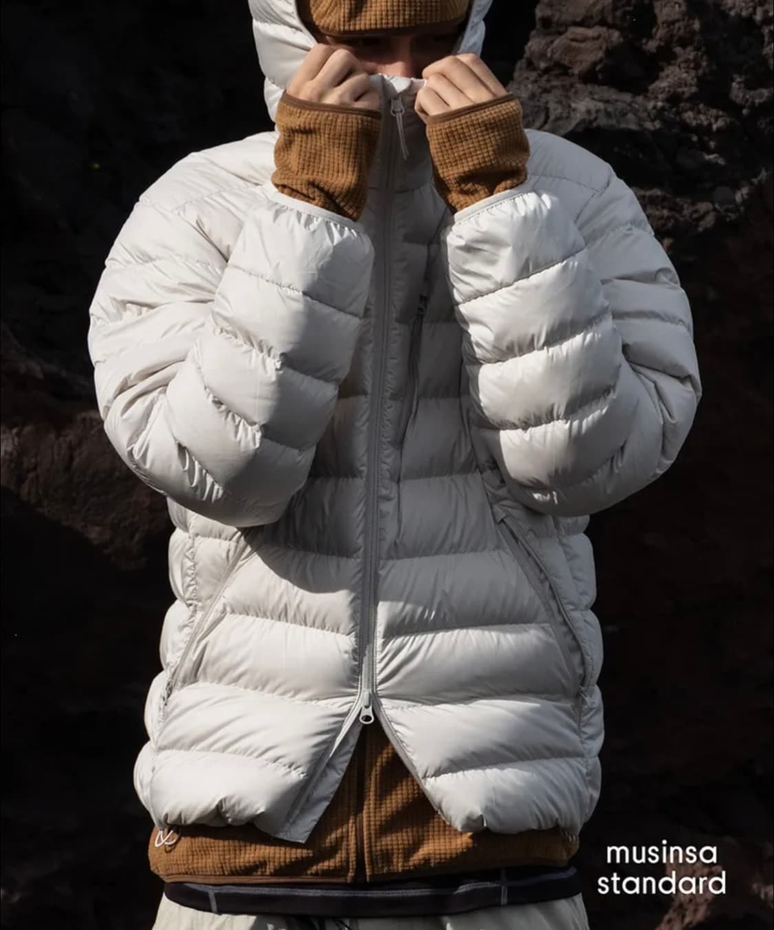 시티 레저 후디드 라이트 다운 재킷 [스톤 화이트] 상품이미지3