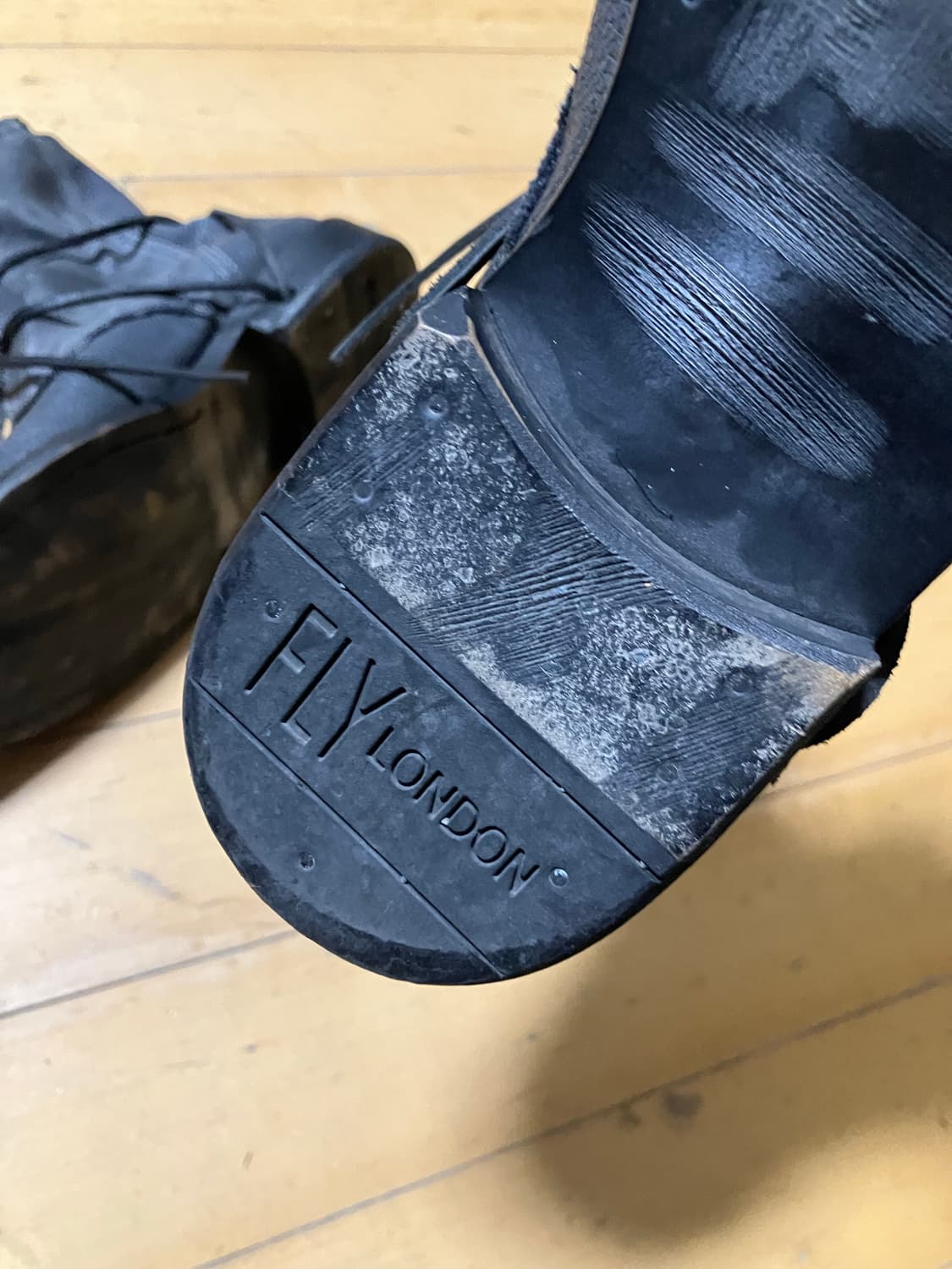 Fly london 플라이 런던 레이스 스루 부츠 42 상품이미지4