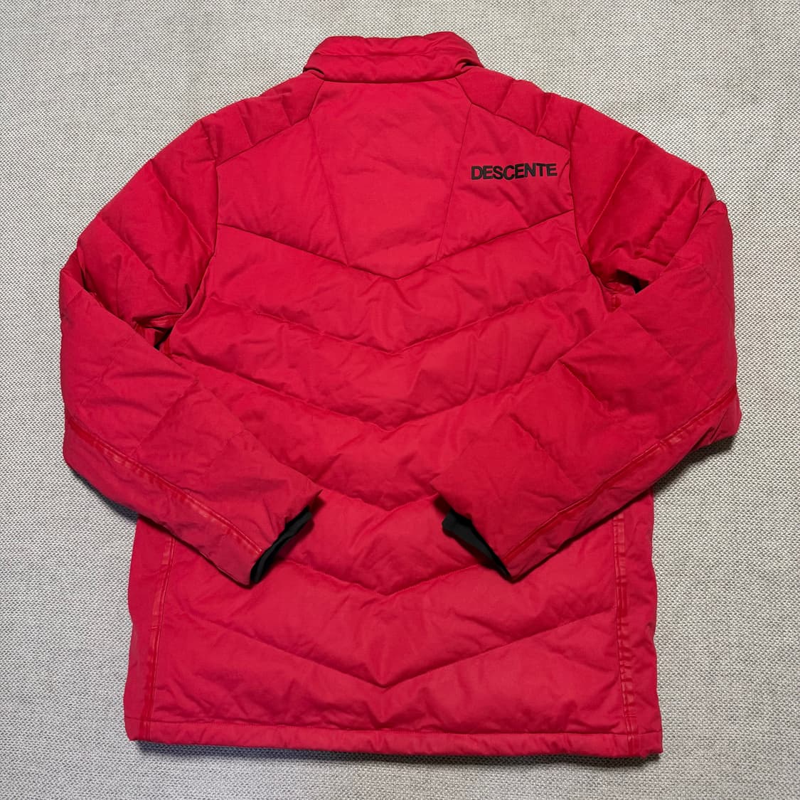 데상트 사이드로고 경량패딩 자켓 상품이미지7