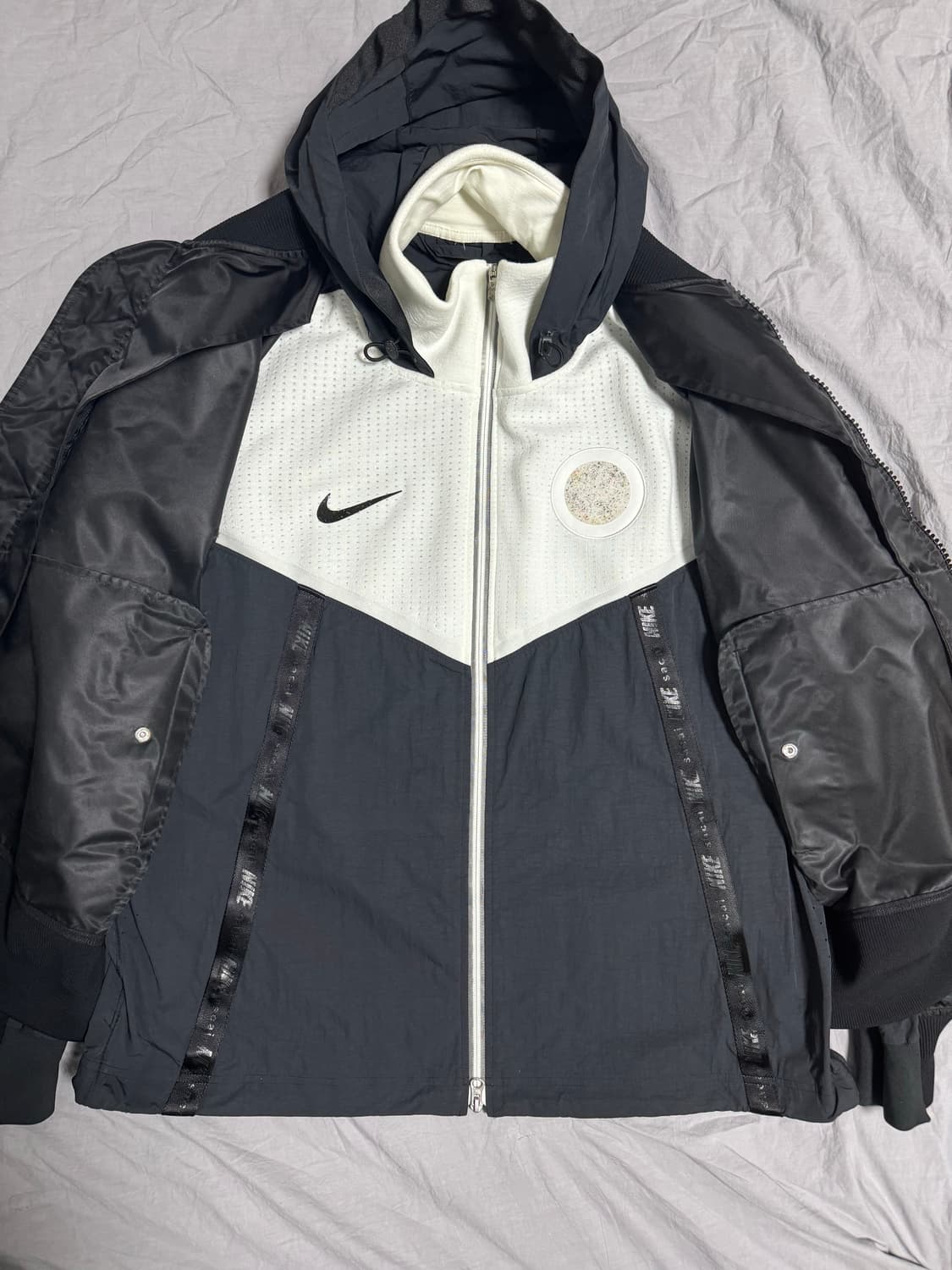 나이키x사카이 NRG 봄버 레이어드 자켓 상품이미지2