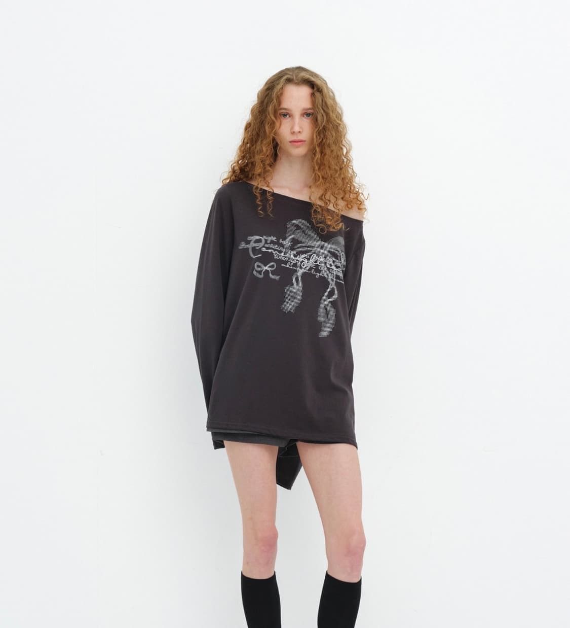 세릭 RIBBON BOAT NECK TOP / BLACK 상품이미지5
