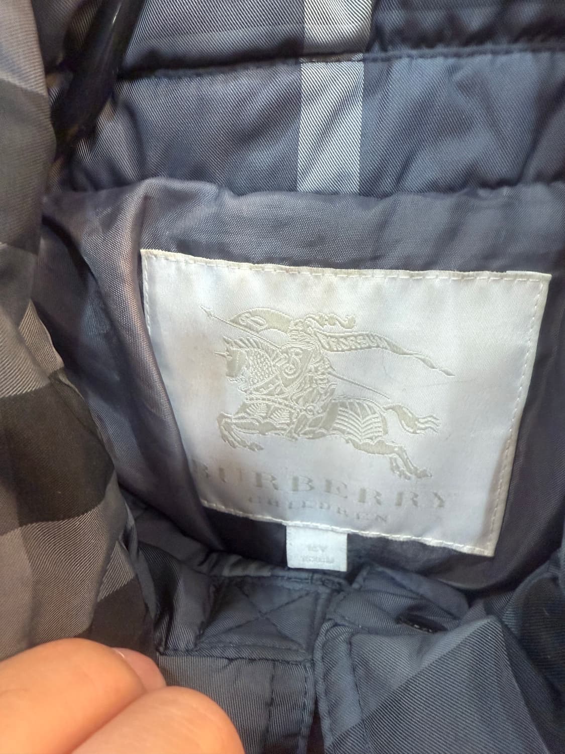 14y/44 정품 버버리 체크 후드패딩 팝니다 상품이미지2