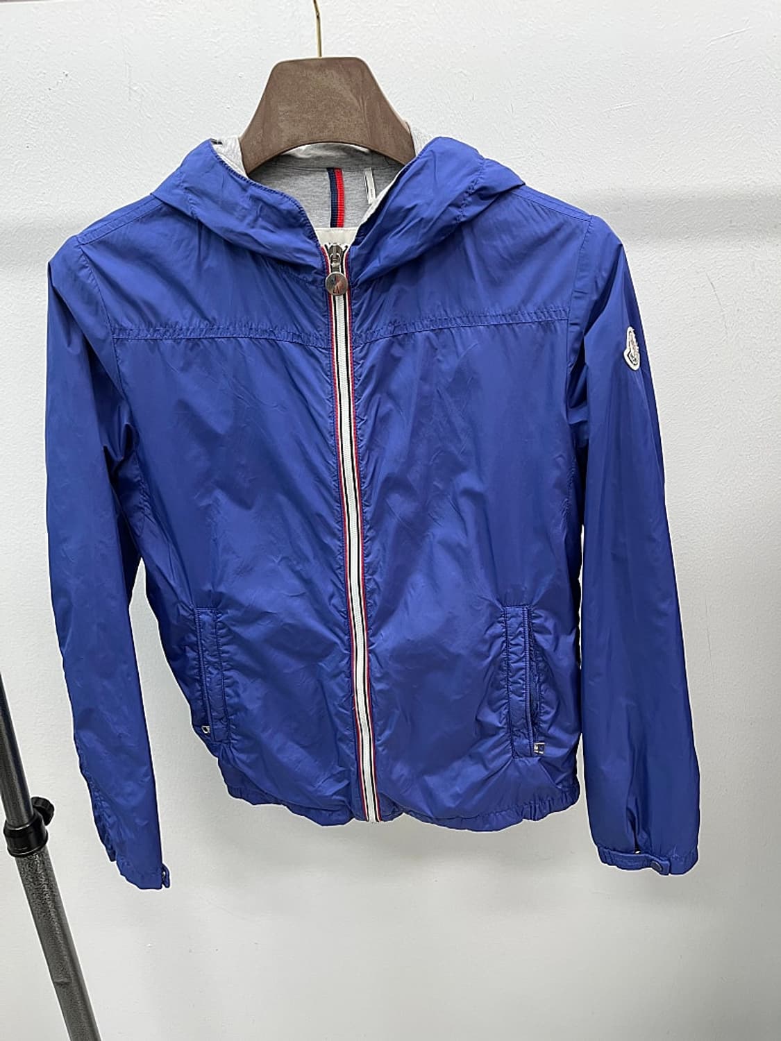 여) 몽클레어 후드 바람막이자켓  상품이미지3