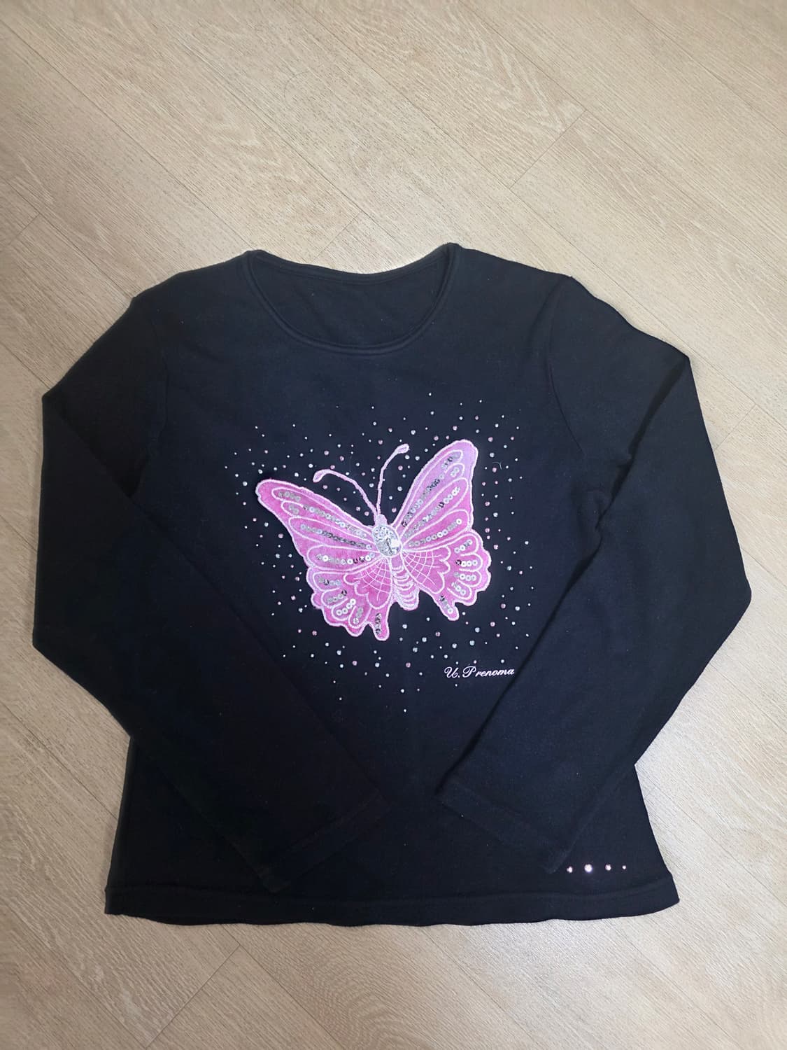 U.P renoma 나비자수 스팽글 긴팔티 44 상품이미지1