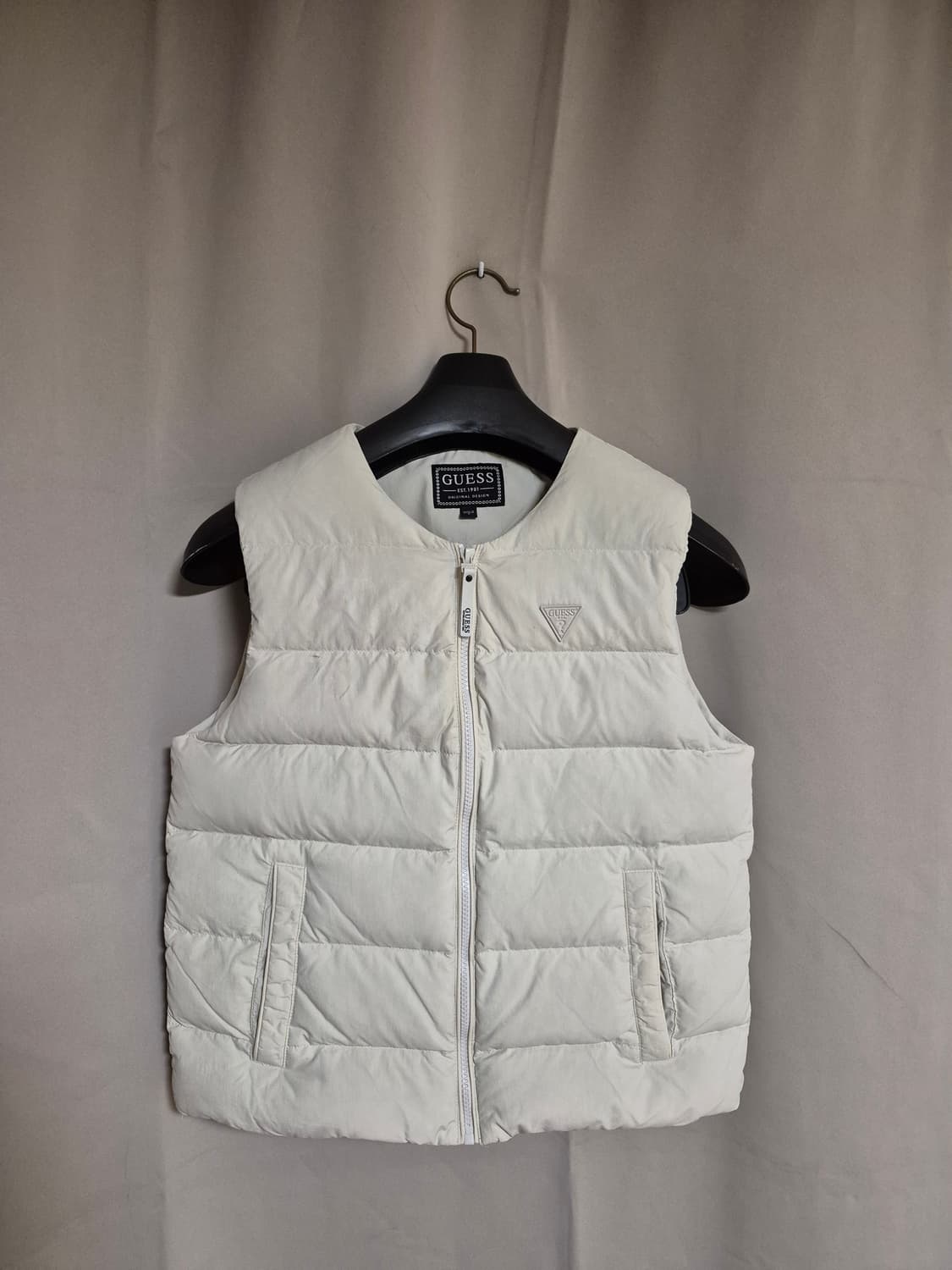 GUESS경량패딩 상품이미지1