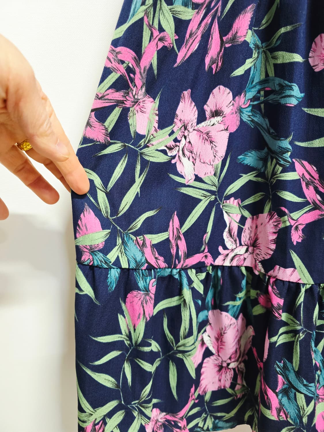 케네스레이디 플라워 롱 원피스  스모크 주름 상품이미지3