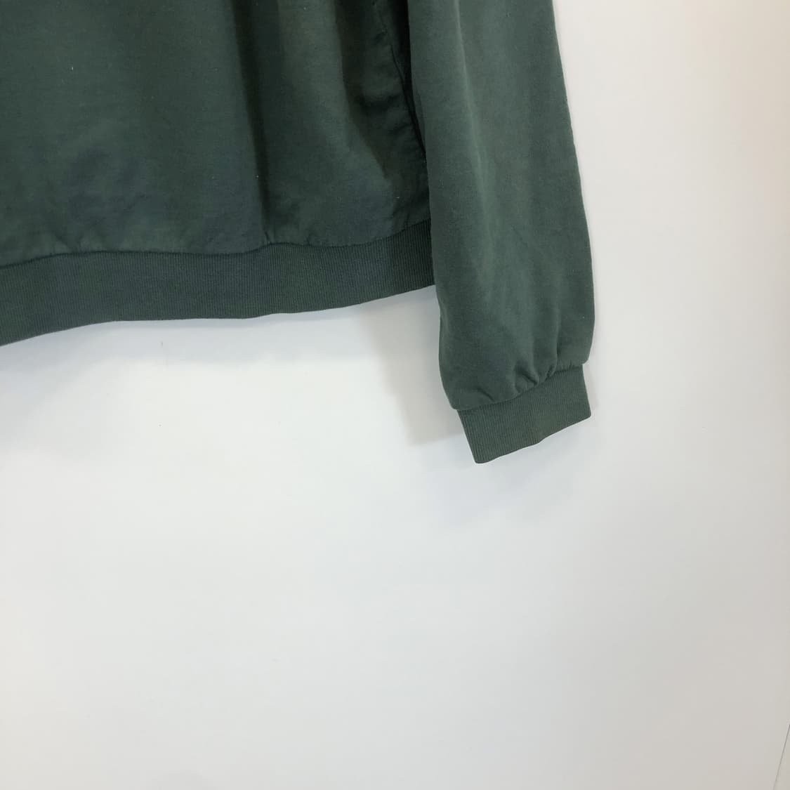 웰던 리버스드 커시브 스웻맨투맨 오버 M 상품이미지4