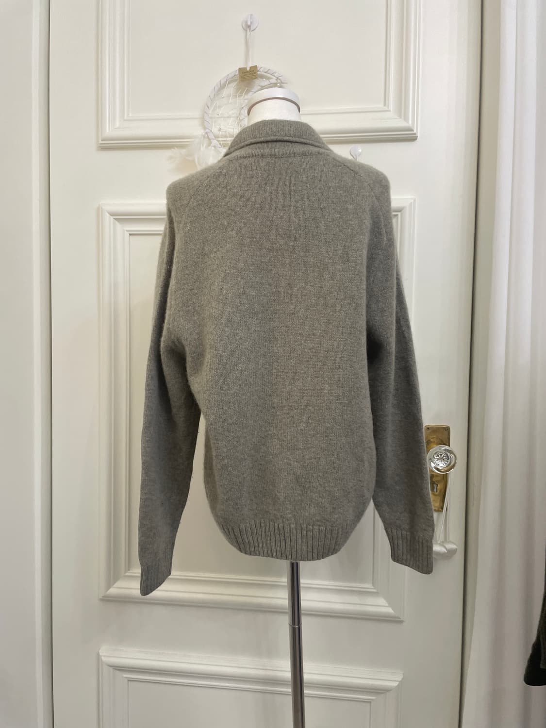 khaki pocket point basic sweater(size-M) 상품이미지3