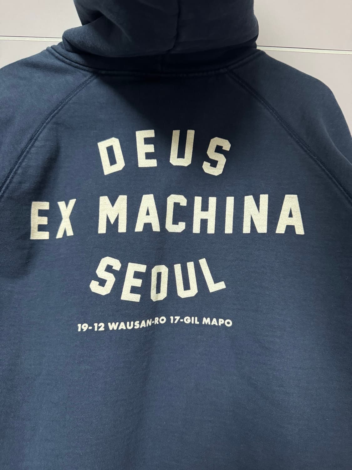 데우스 엑스 마키나 서울 s 후드티 네이비  상품이미지2