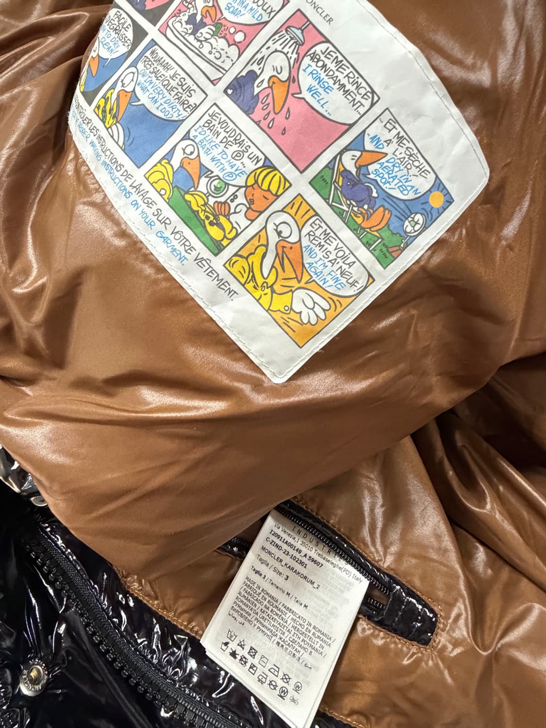 몽클레어 카라코룸 마야 패딩 블랙 3사이즈 상태 S 상품이미지2