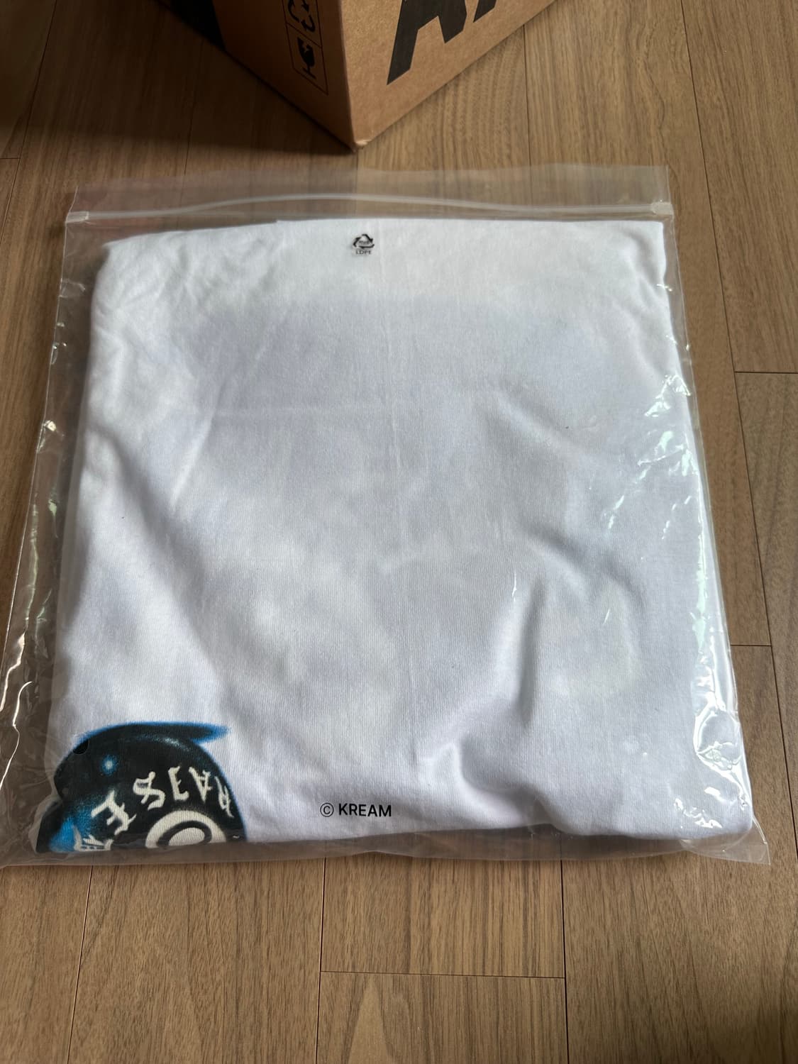 스투시 x 본앤레이즈드 8볼 티셔츠 화이트 XXL 2XL 상품이미지4