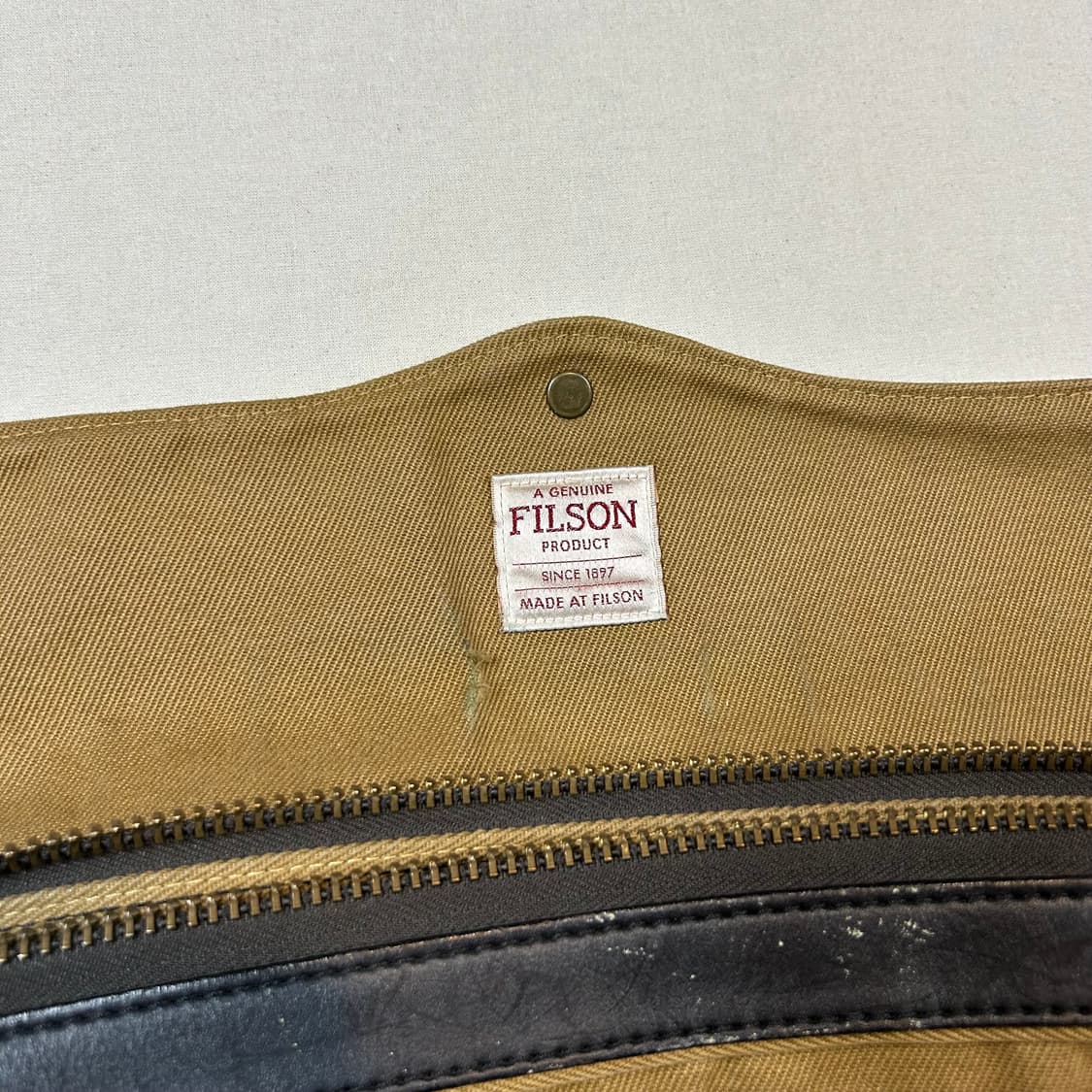 FILSON 필슨 256 탄 브리프케이스 가방 크로스백 겸용 상품이미지3