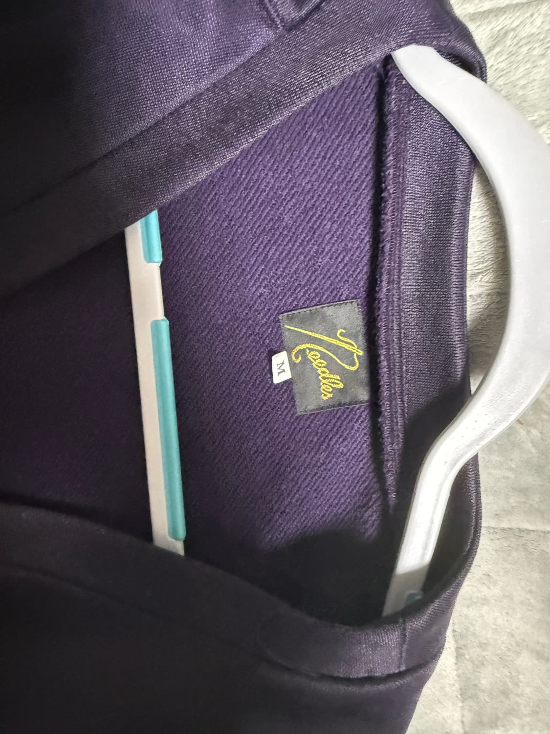 니들스 브이넥 가디건 퍼플 상품이미지2