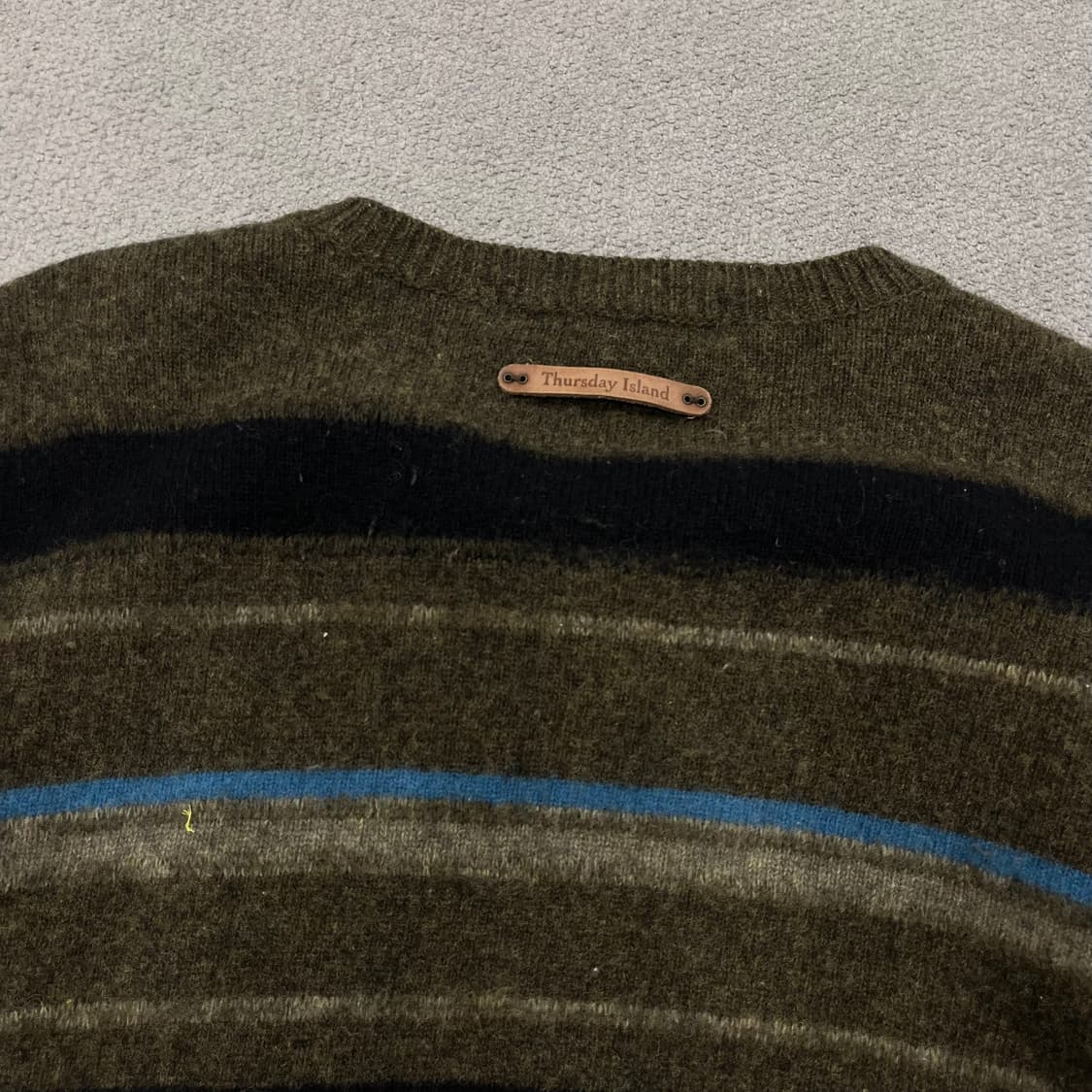 95 Thursday Island 스트라이프 브이넥 니트 상품이미지4