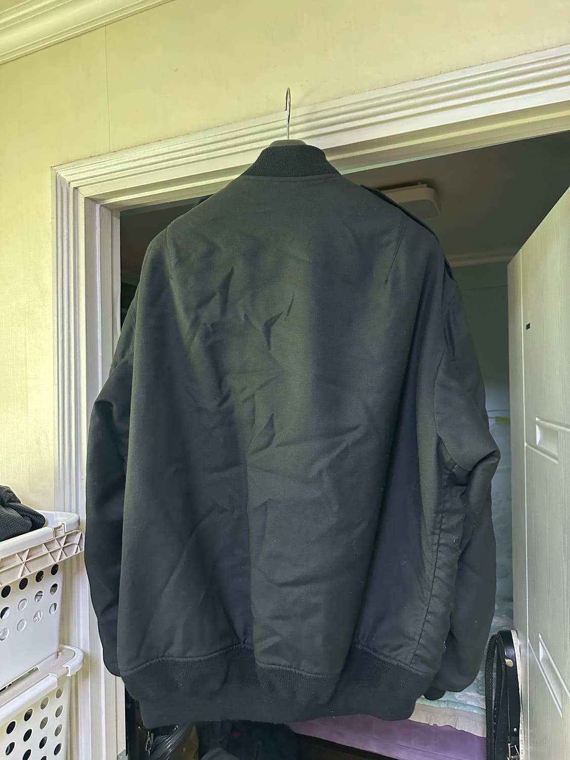 [L] 준야 와타나베 맨 22 FW 울 서지 오버사이즈 봄버 재킷 상품이미지3