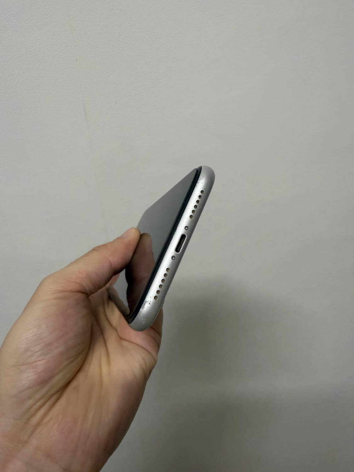 아이폰xr 64기가 화이트 색상 판매합니당⭐️ 상품이미지4
