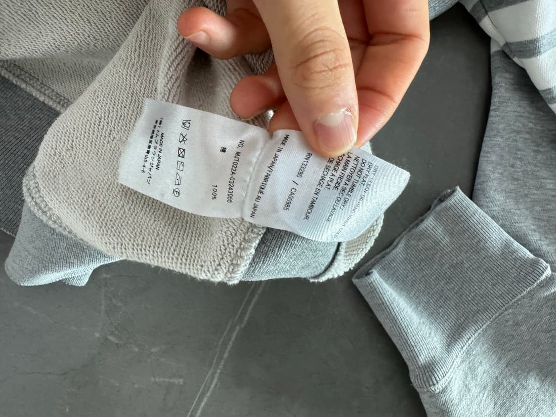 톰브라운 사선 맨투맨 그레이 3사이즈 상품이미지5