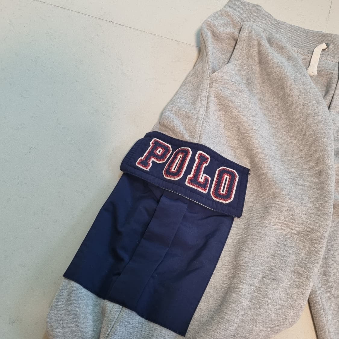 폴로 랄프로렌 그레이 조거 트레이닝 바지 상품이미지4