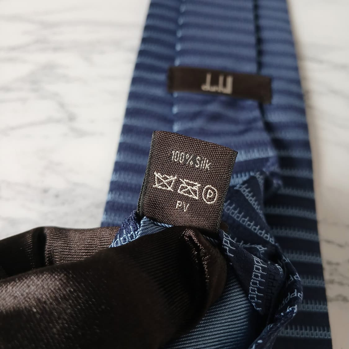 던힐 실크 블루 스트라이프 패턴 넥타이 9.8cm A+등급 E872
 상품이미지10