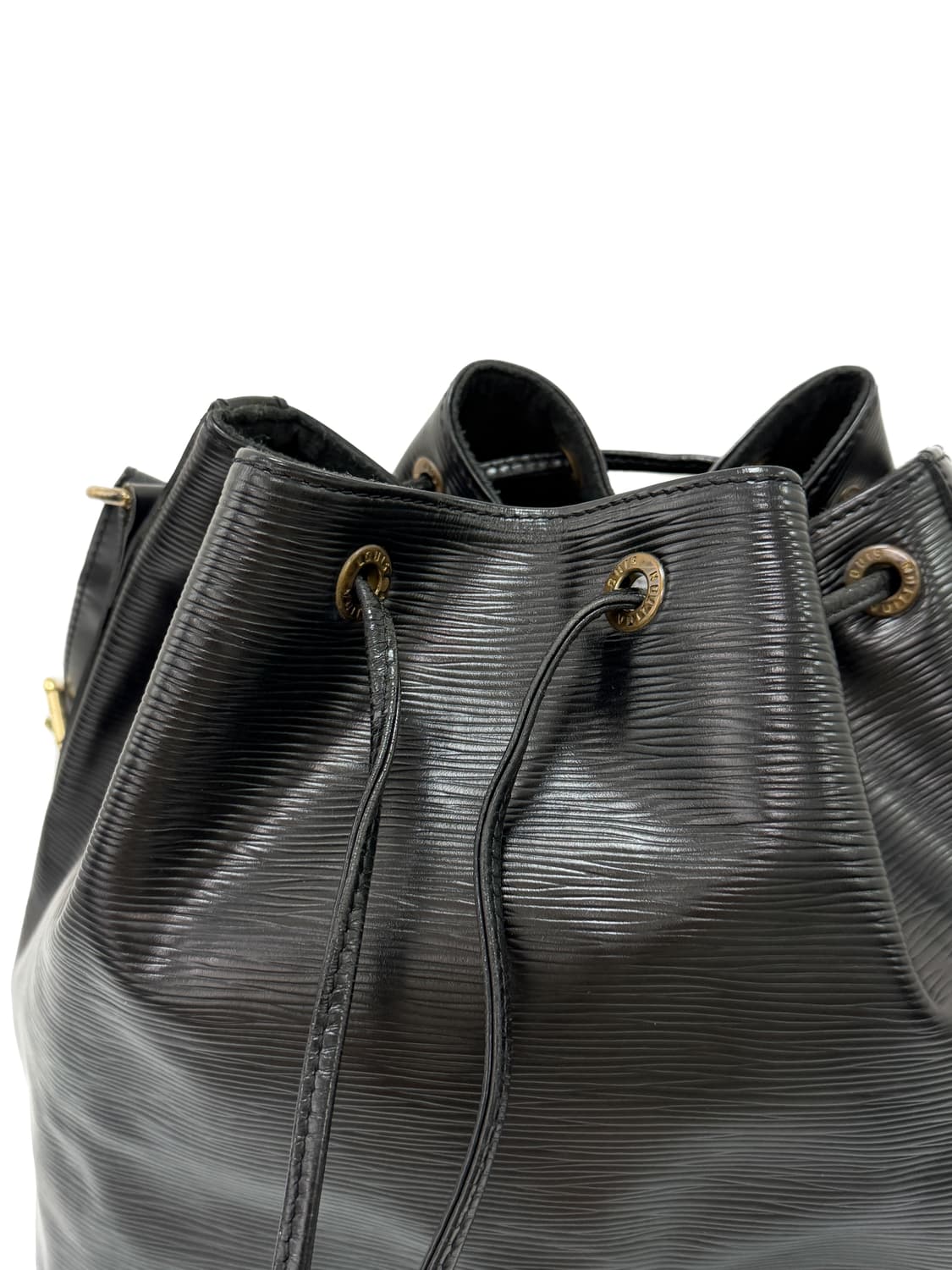 루이비통 에삐 노에 버킷백 블랙 상품이미지6