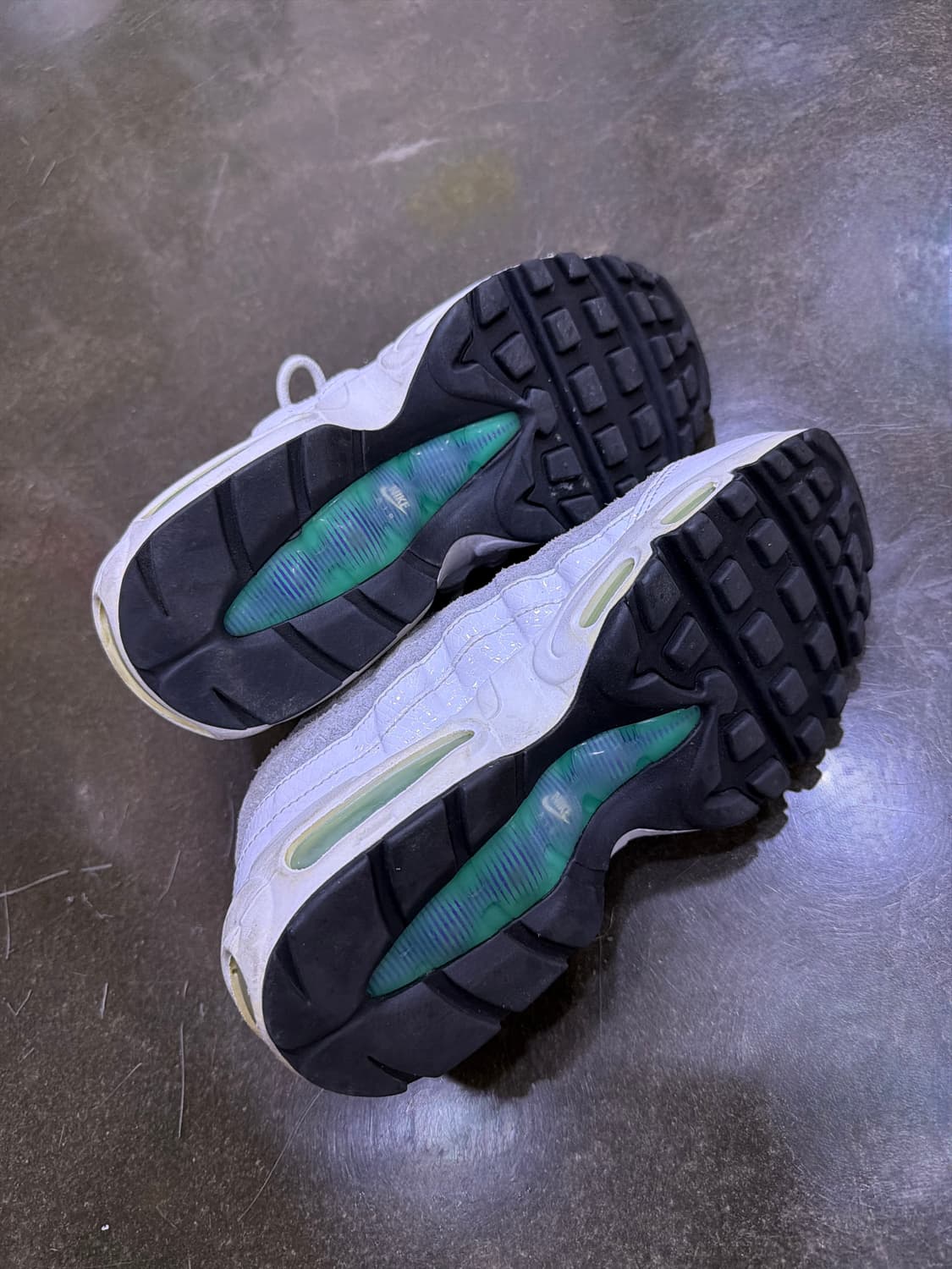 나이키 에어맥스95 보라매쉬 그레이프 스네이크 스킨 240 상품이미지9