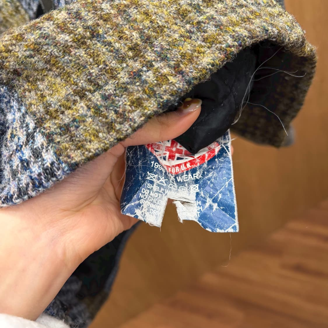 해리스 트위드 울 더플 코트 패치워크 퀄팅 안감 후드 디테일 블루 카키 상품이미지7