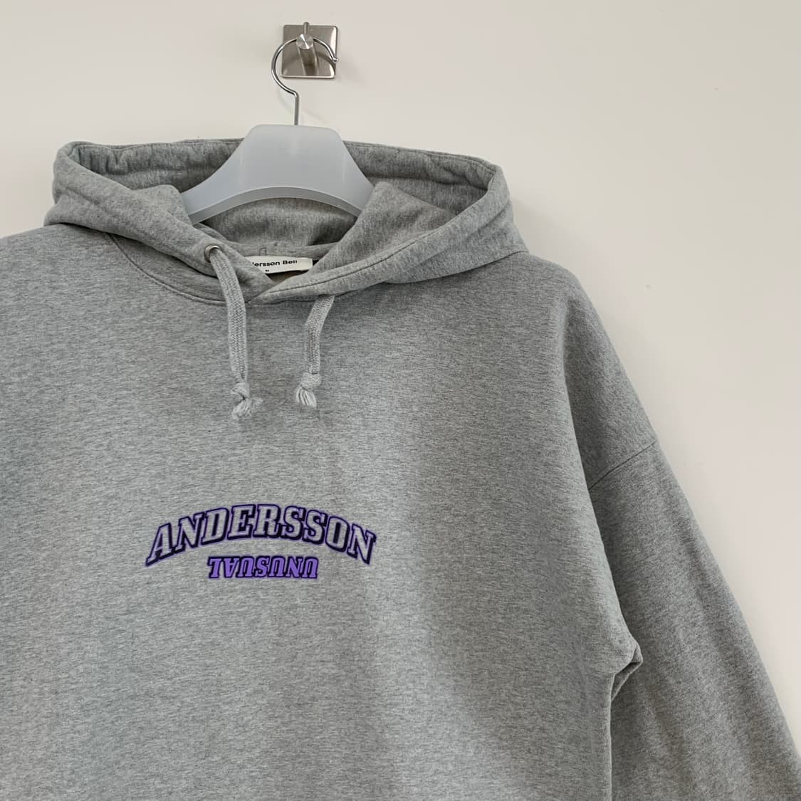 앤더슨벨 그레이 후드티 상품이미지4
