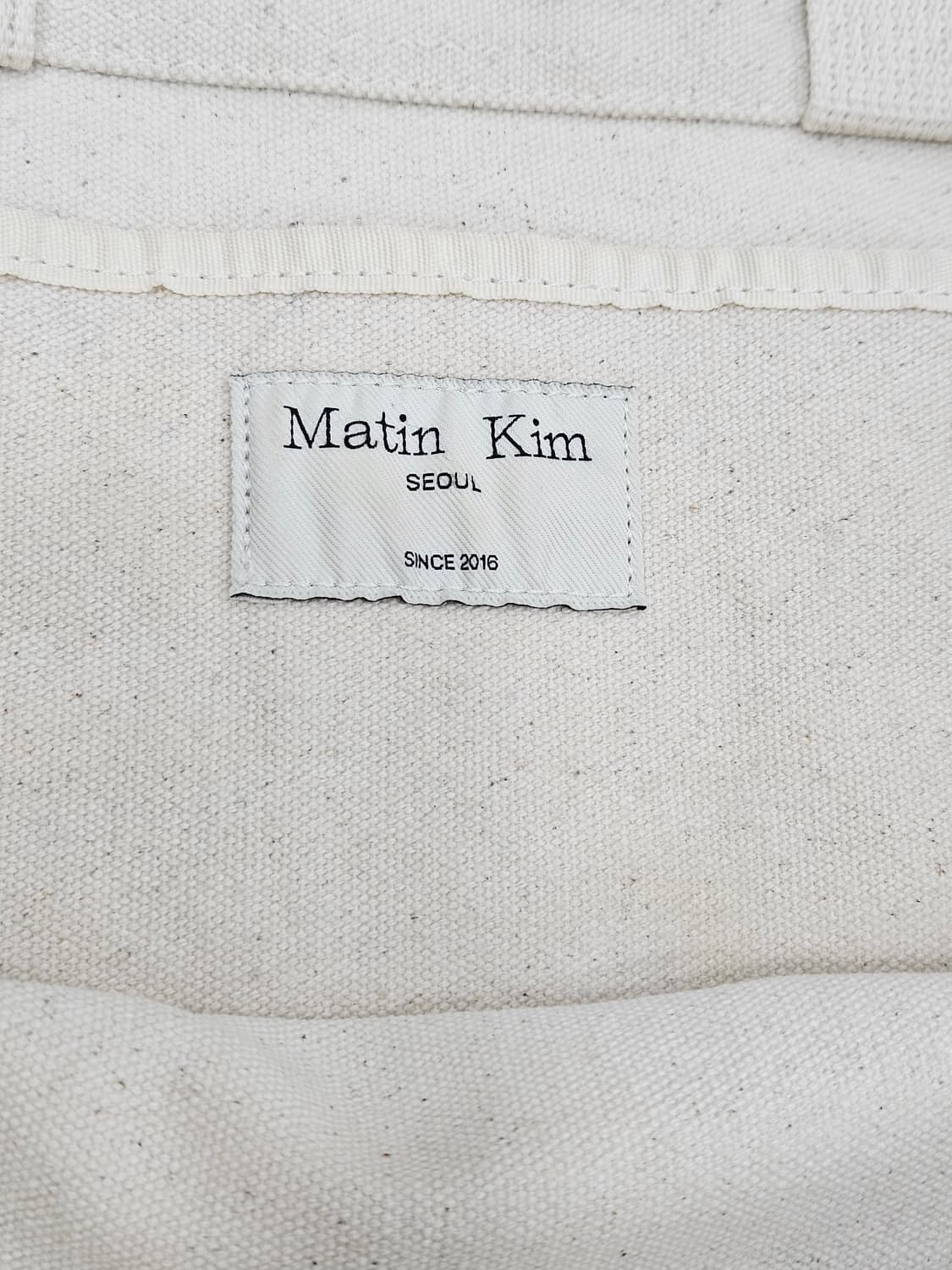 마뗑킴(Matin Kim) 로고 캔버스 토드 에코백 아이보리 상품이미지4