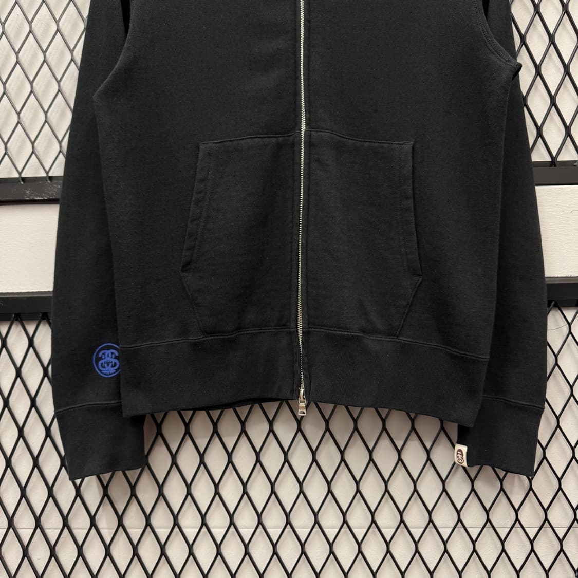 10F/W 베이프 X 스투시 샤크 후드 집업 30주년 기념 콜라보 블랙 상품이미지4