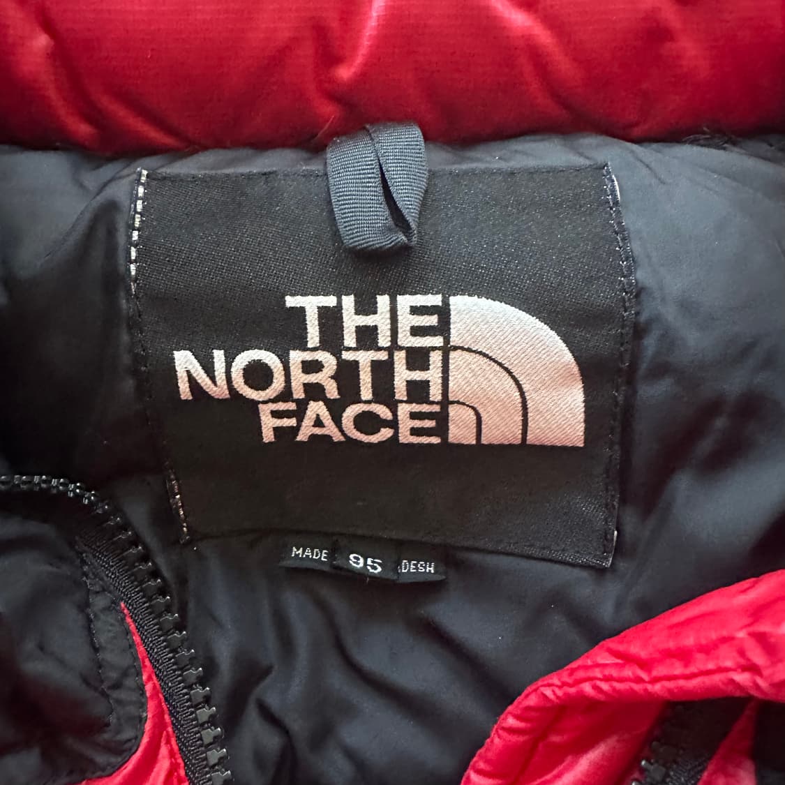 노스페이스 눕시 레드/블랙 패딩 상품이미지4
