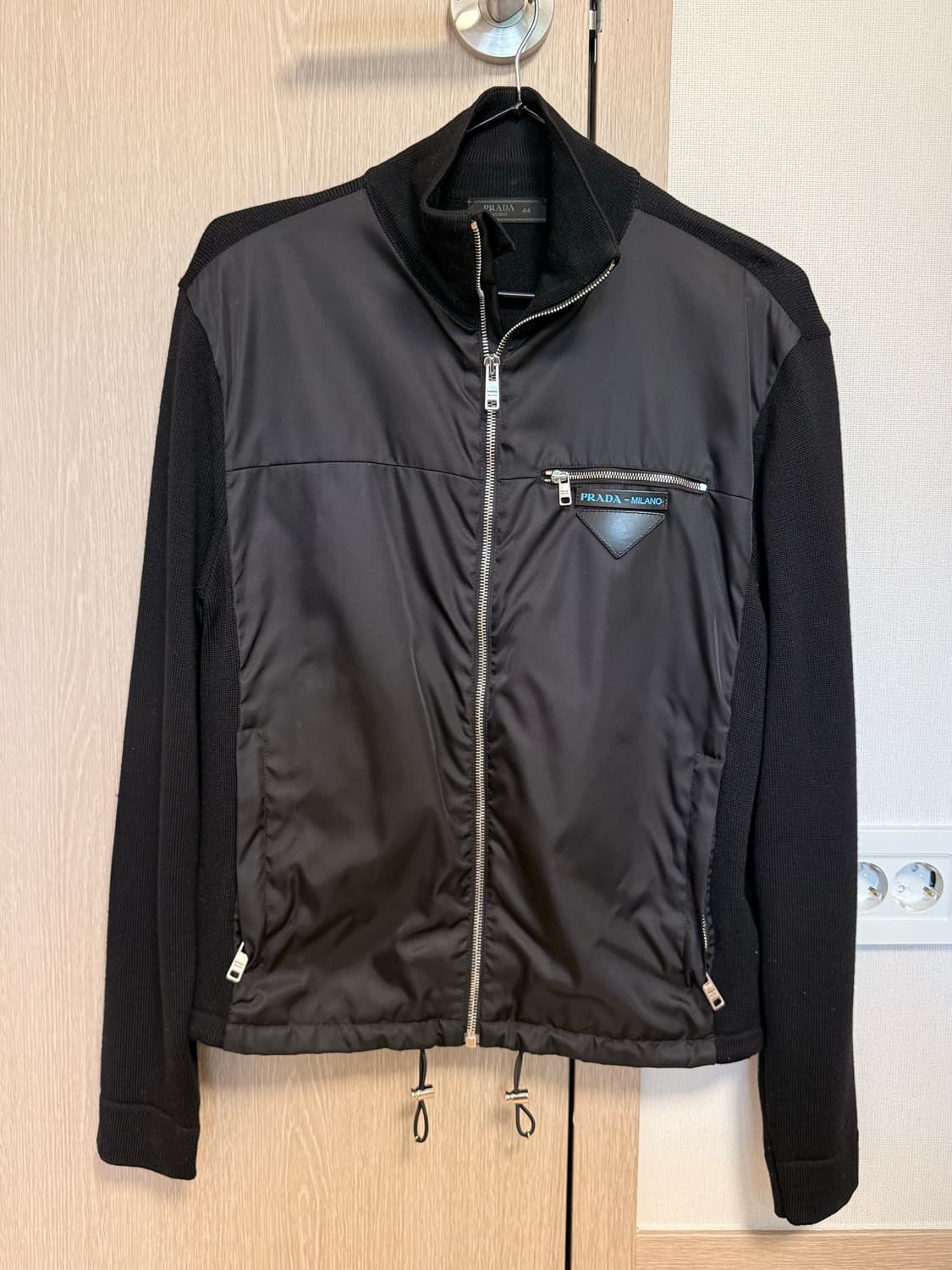 프라다 니트집업 상품이미지1