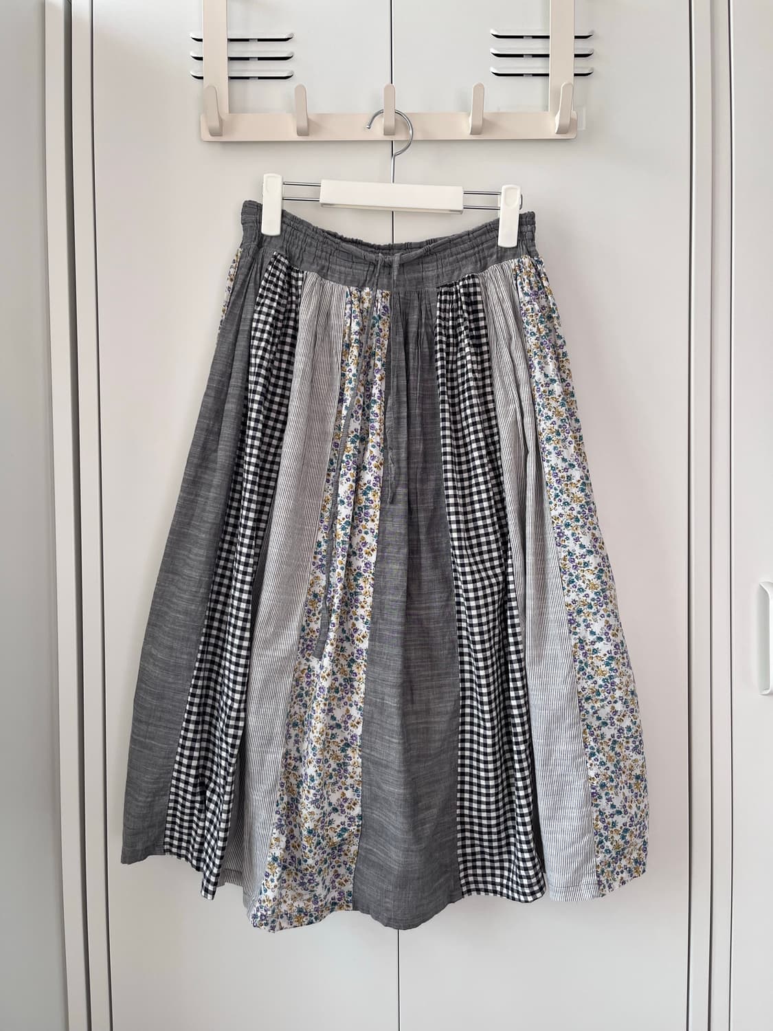 Shuca 슈카 잔꽃 체크 패치 롱스커트 상품이미지5