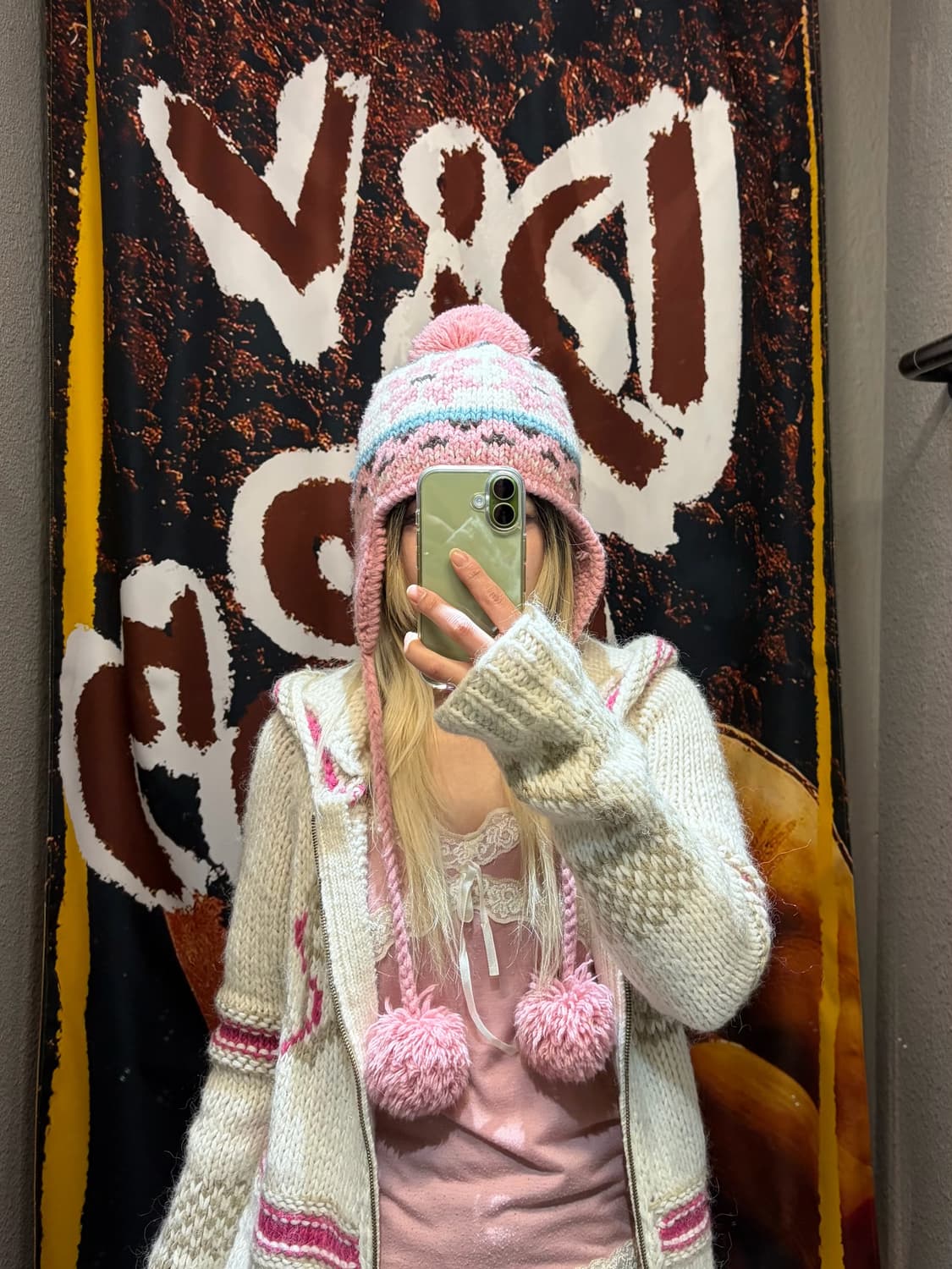 빈티지 니트 폼폼 이어플랩 상품이미지1