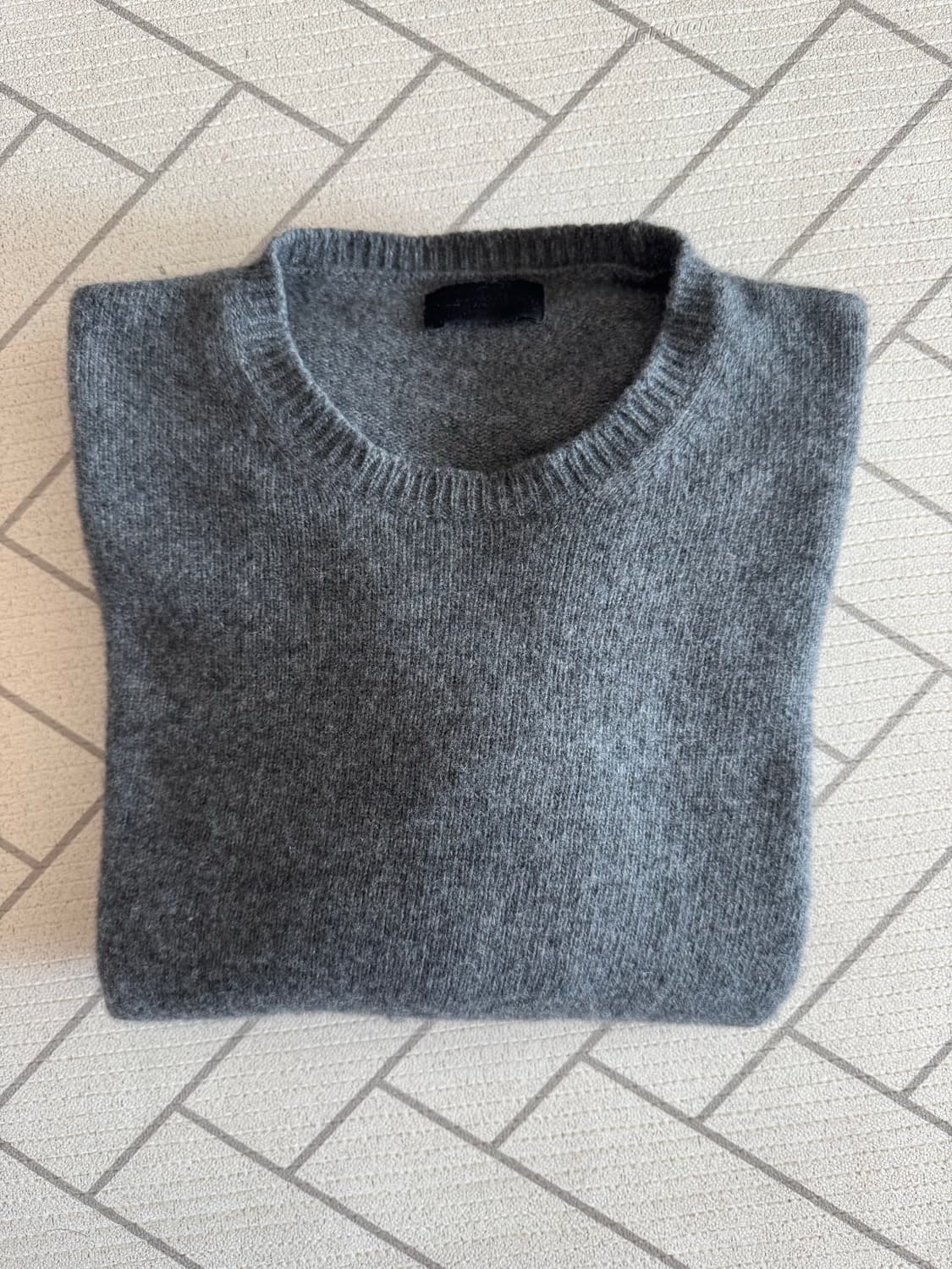 머듈 플레인 니트 4사이즈 그레이 아이엘 상품이미지2