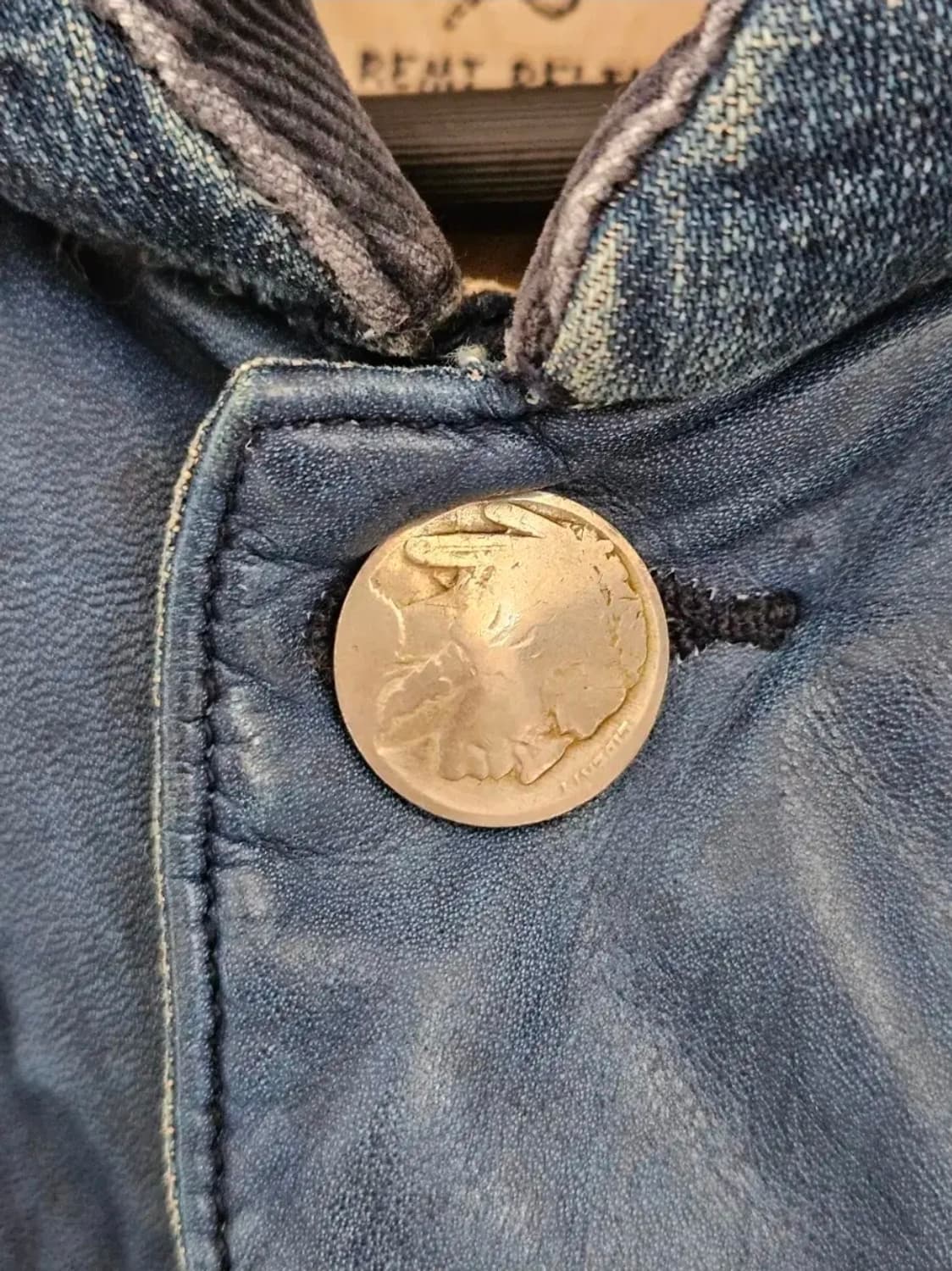 레미 릴리프 인디고블루 데님 가공 다운베스트 비즈빔 스타일 상품이미지7