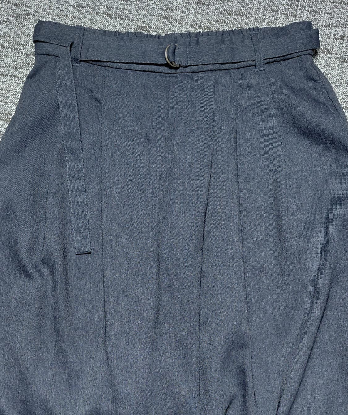 [M] 일본 월드 그룹 D링 벨트 핀턱 와이드 팬츠 (데님 라이크) 상품이미지3