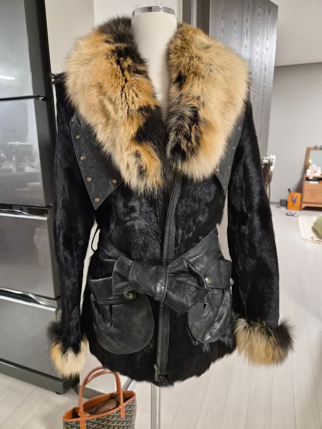 택달린  새상품 에크랑(Ecran) 고급 모피 제품 상품이미지4