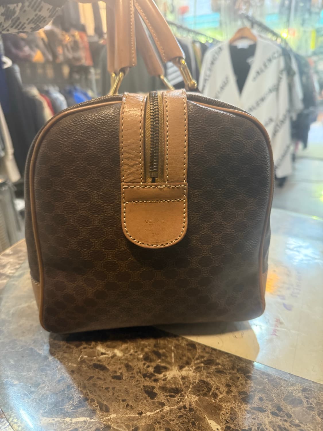 정품 셀린느 마카담 여행용 보스턴백 팝니다 상품이미지2