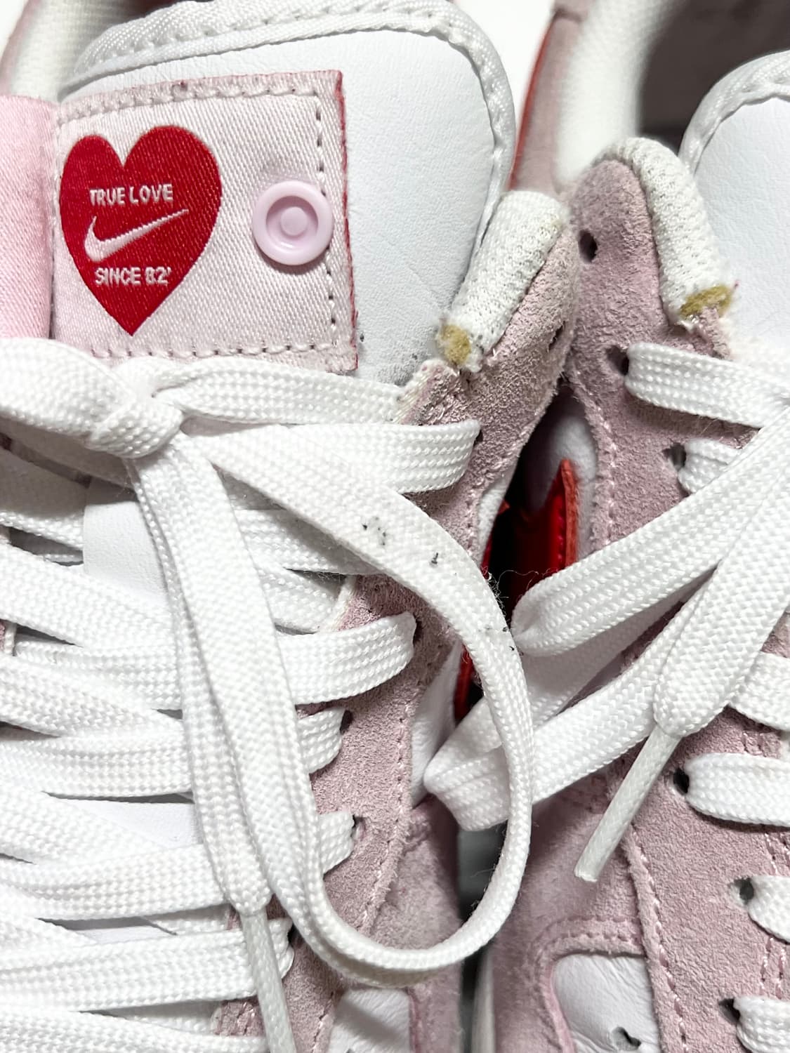 [260] 나이키 에어포스1 발렌타인데이 상품이미지3