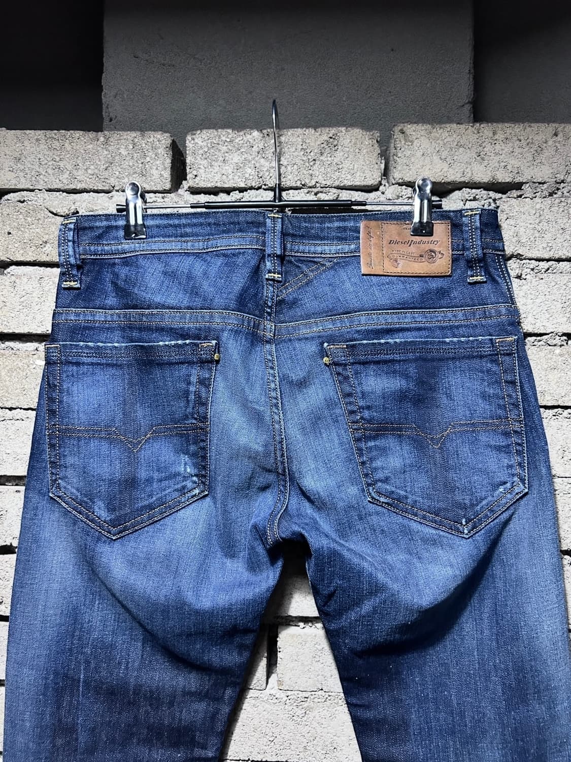 디젤 Thavar 인디고 워싱 데님 팬츠 상품이미지9