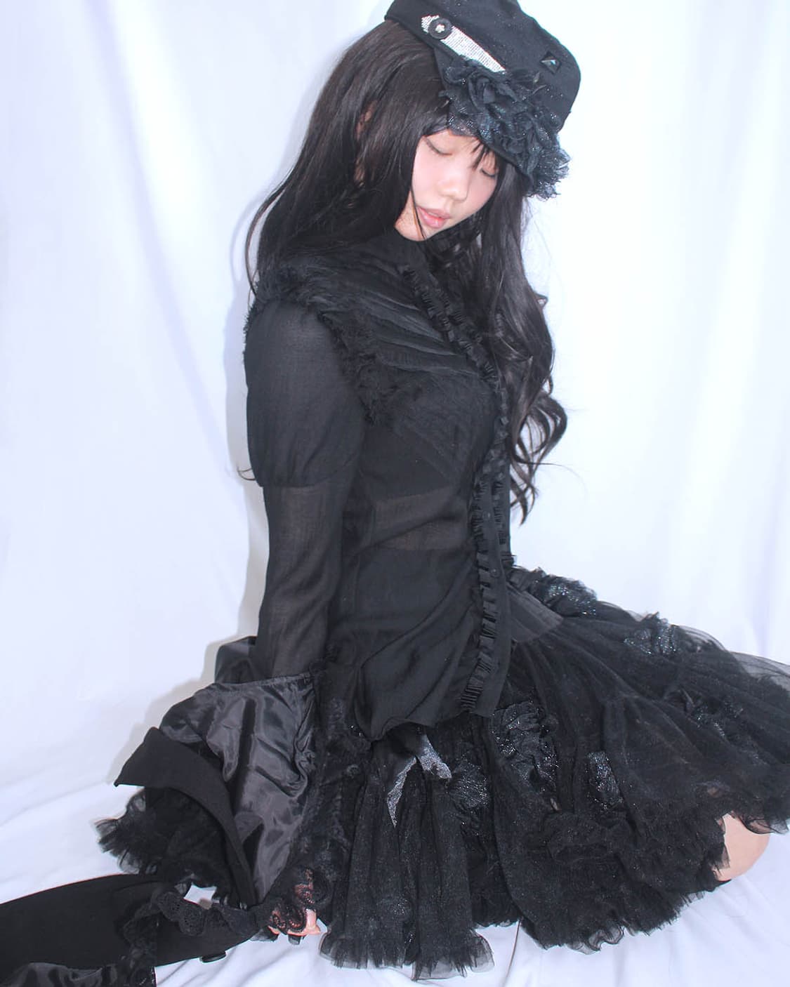 Feather frill layered gothic puff blouse 상품이미지4