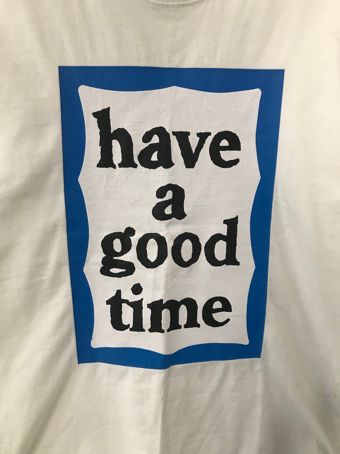 헤브어굿타임 박스로고 화이트 반팔 티셔프 상품이미지3