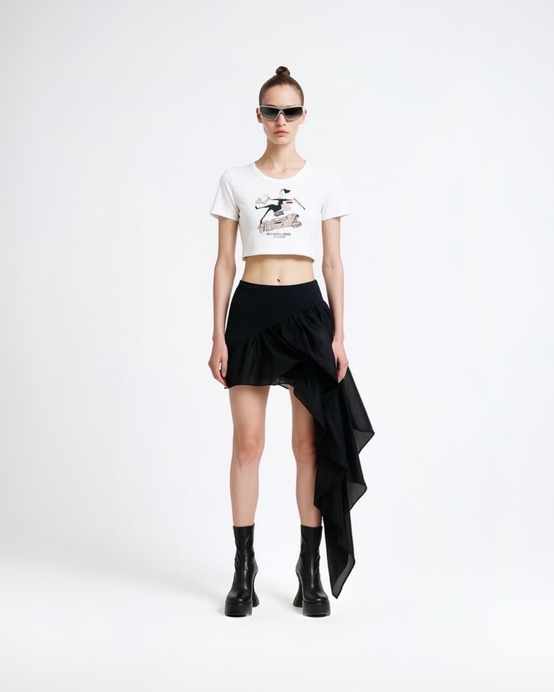 Burberry Illustration Print White Crop T 상품이미지4