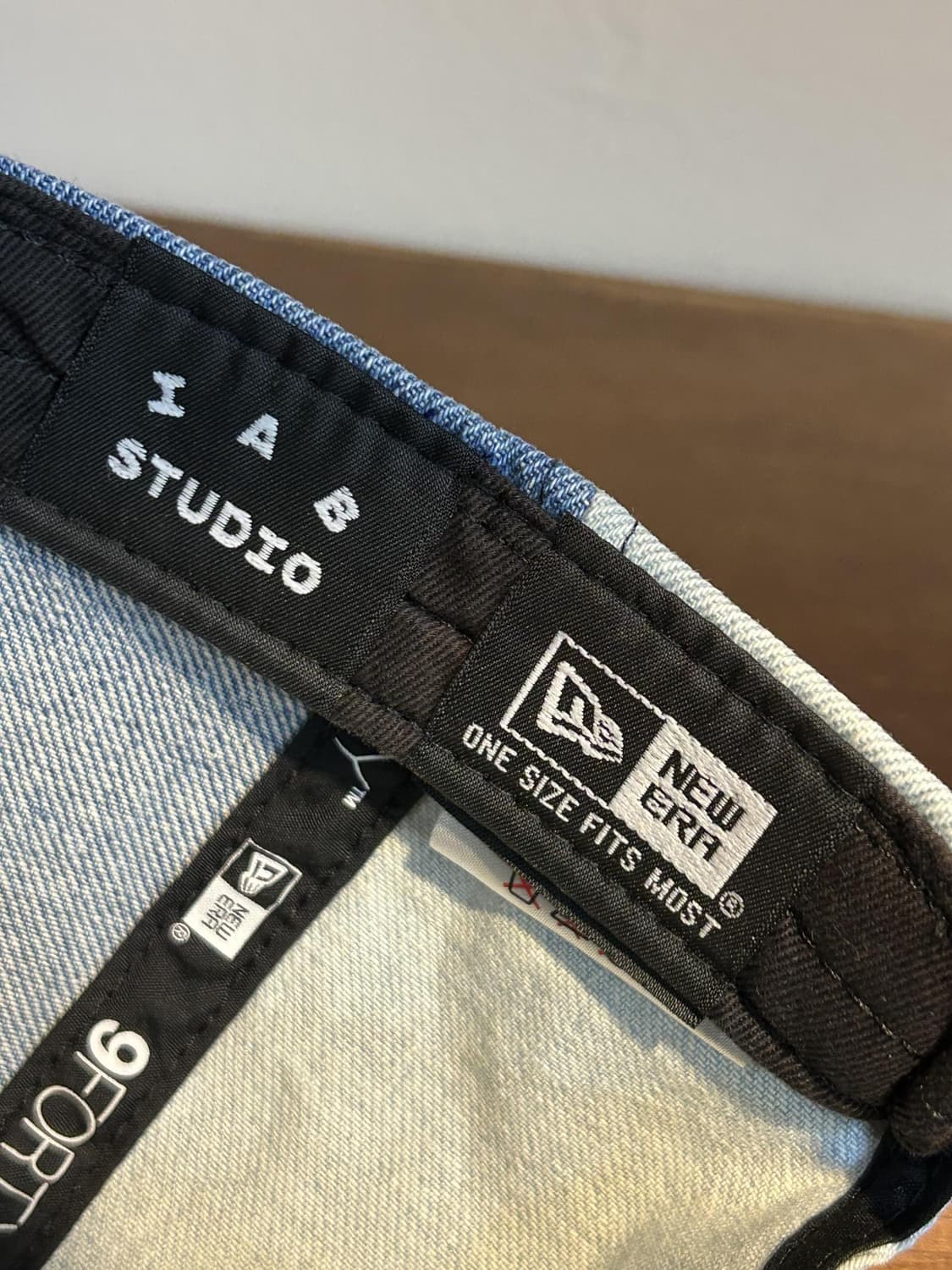 아이앱 스튜디오 × 뉴에라 LA 다저스 투톤 데님 볼캡 상품이미지7