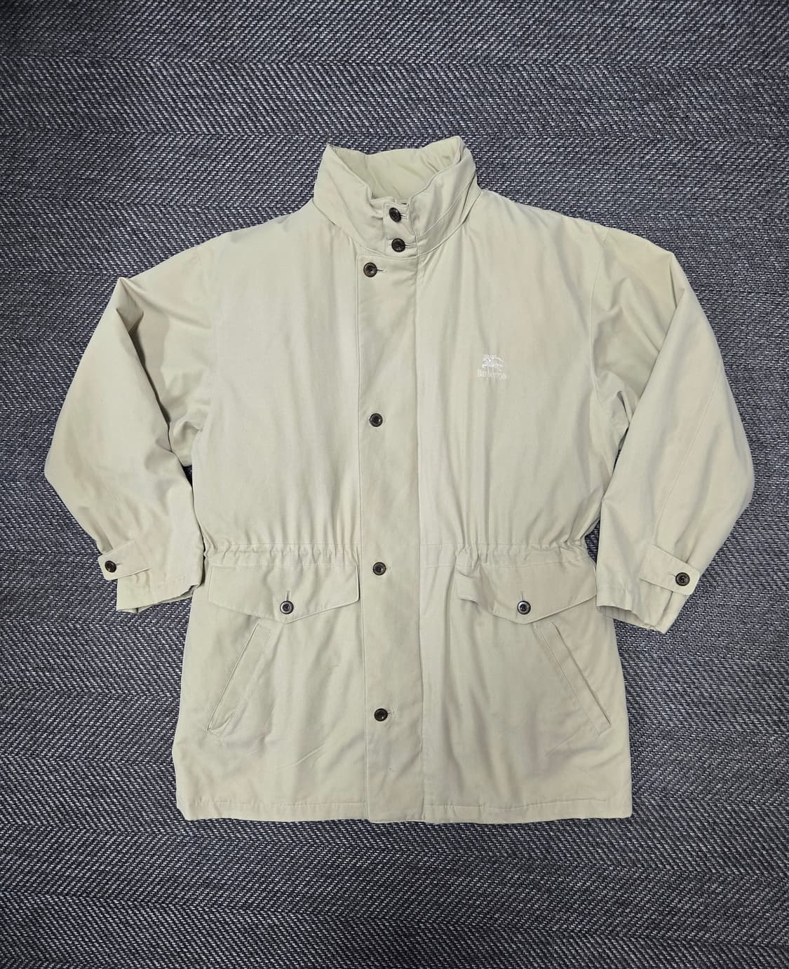 버버리 사파리 자켓  노바체크 다운내피 집업 자켓 상품이미지1