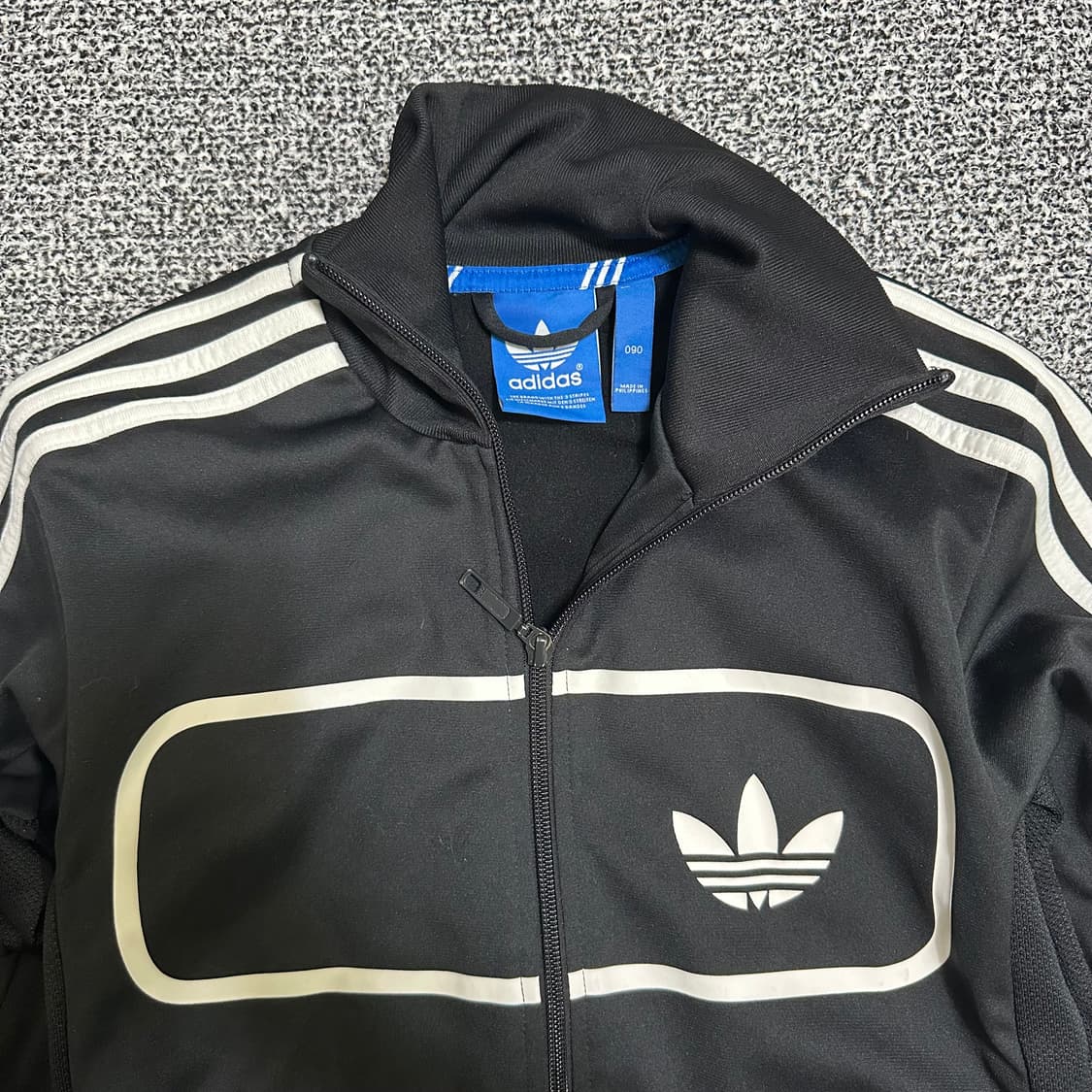(90) 아디다스 검흰 트랙탑 져지 상품이미지2